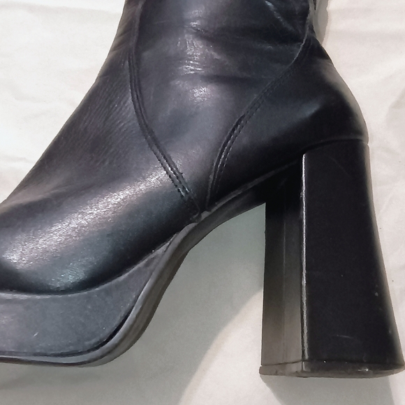 Steve Madden Chunky Platform Shush Black Heeled Boots Sz 10B - Picture 7 of 16